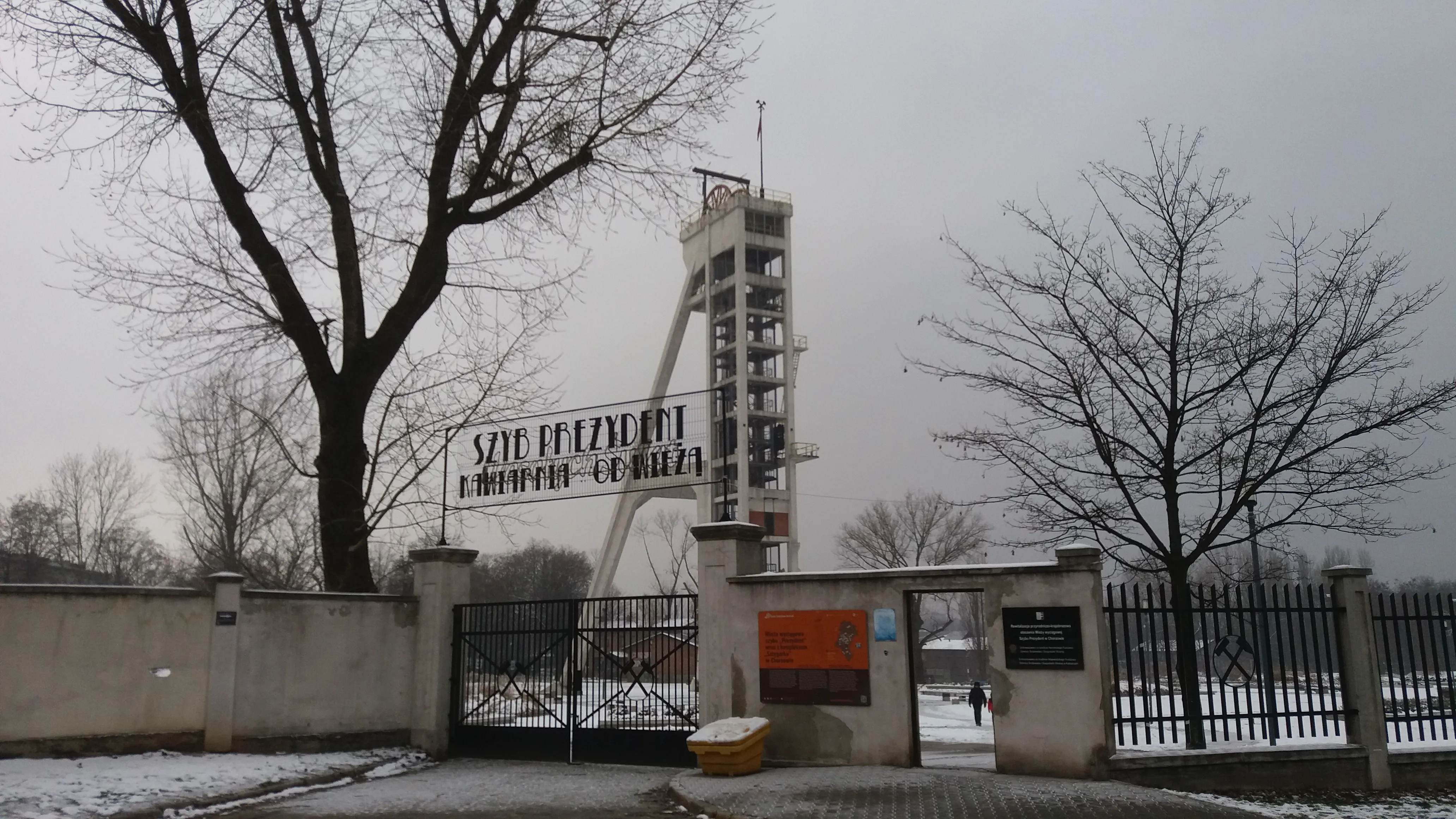 Wieża Szybu "Prezydent" w Chorzowie - Wejście
